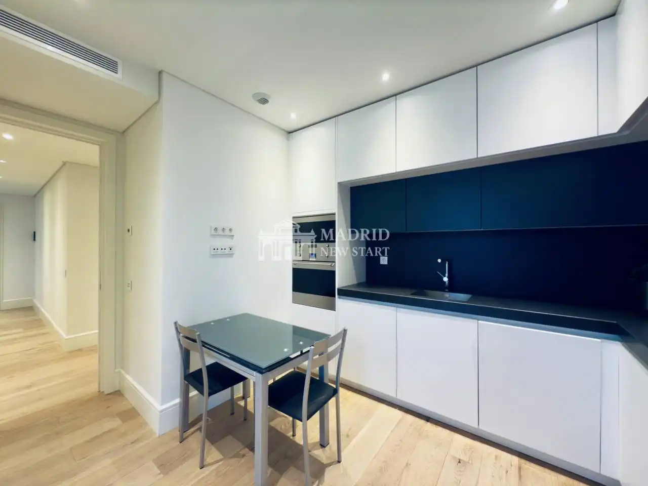 Küche von Wohnung zur Miete in Madrid mit Klimaanlage, Heizung und Parkett