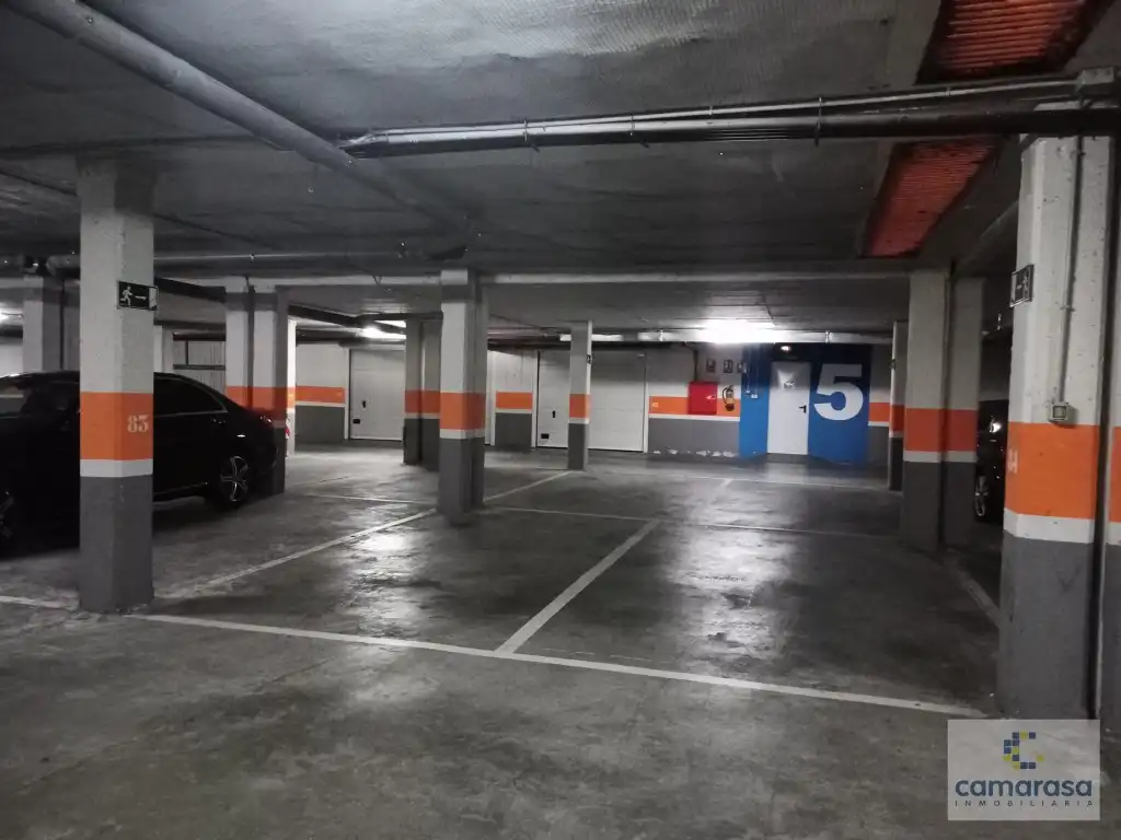 Garaje de alquiler en Calle Mancebo De Arevalo, 15, Sur