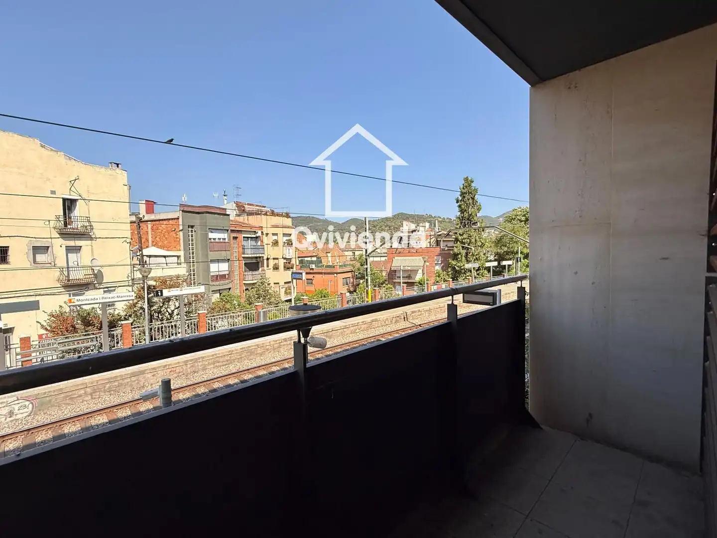 Vista exterior de Piso en venta en Montcada i Reixac con Terraza