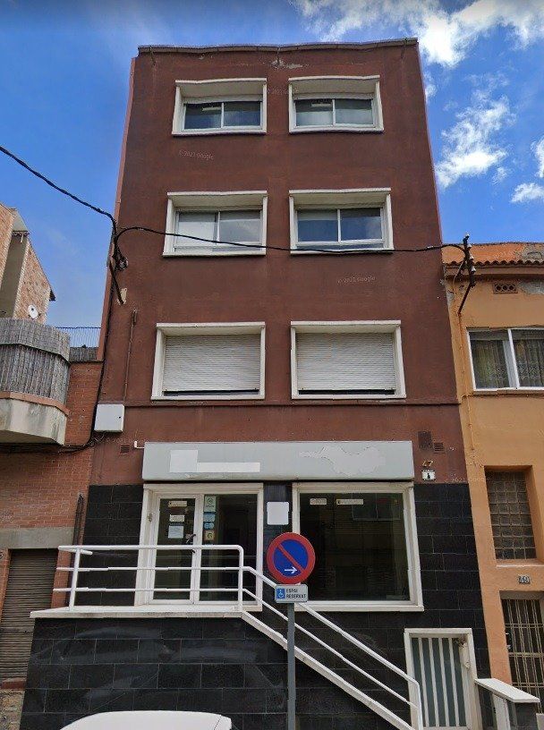 Vista exterior de Edifici en venda en Igualada