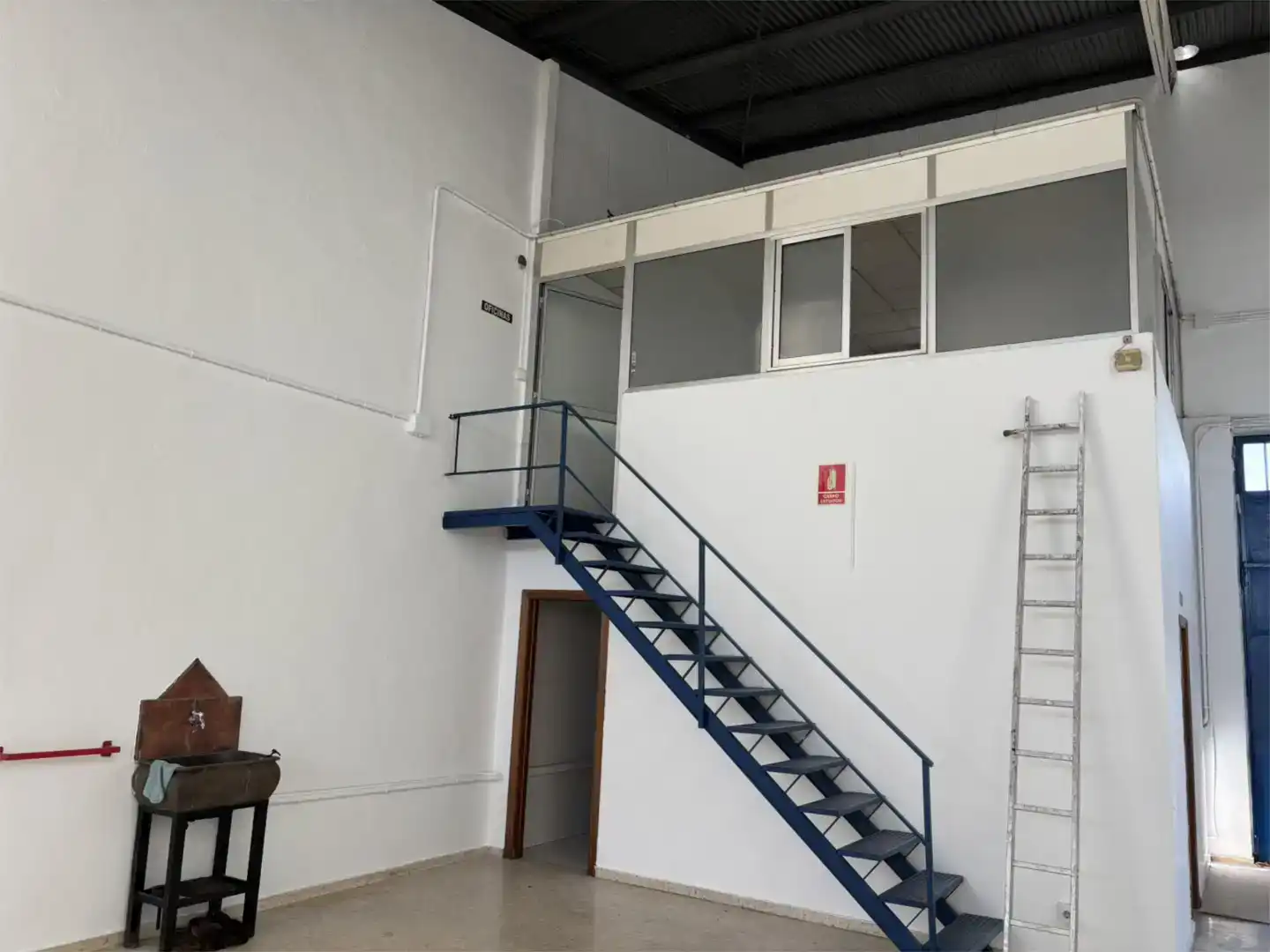 Industrial buildings for rent in Montilla