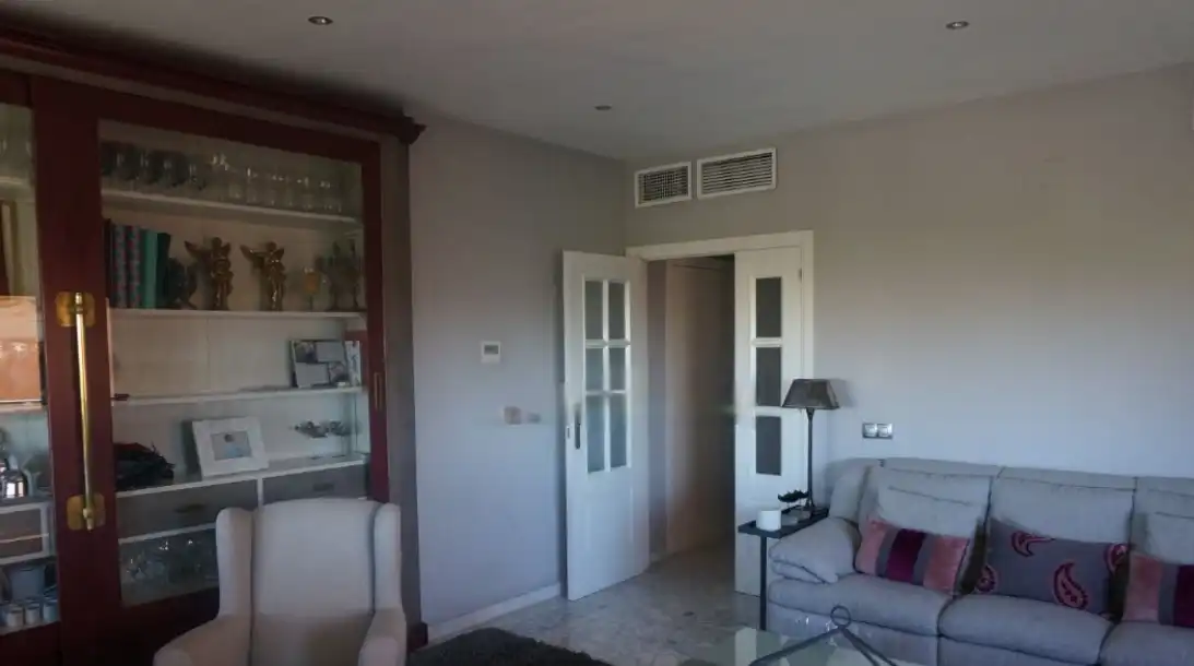 Flat with lift to rent in Macarena