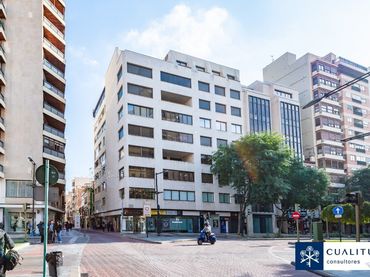 Wohnung mit Aufzug zum Verkauf in Avinguda Rei En Jaume 76