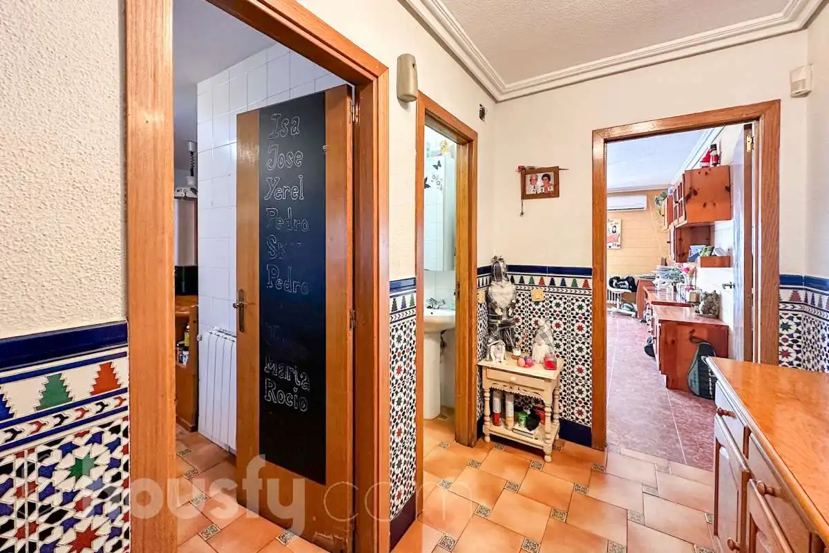 Detached homes for sale in Calle del Grabado, Sector 3
