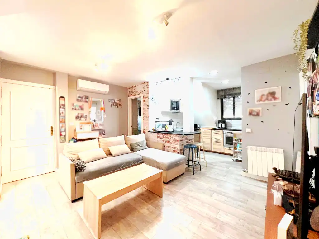 Sala d'estar de Àtic en venda en Alcalá de Henares amb Aire condicionat, Calefacció i Terrassa