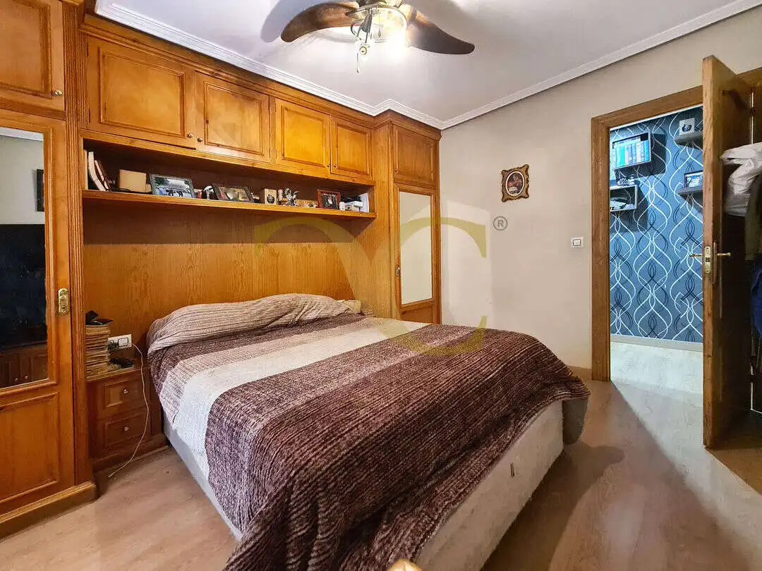 Schlafzimmer von Wohnung zum Verkauf in Gijón  mit Heizung und Möbliert
