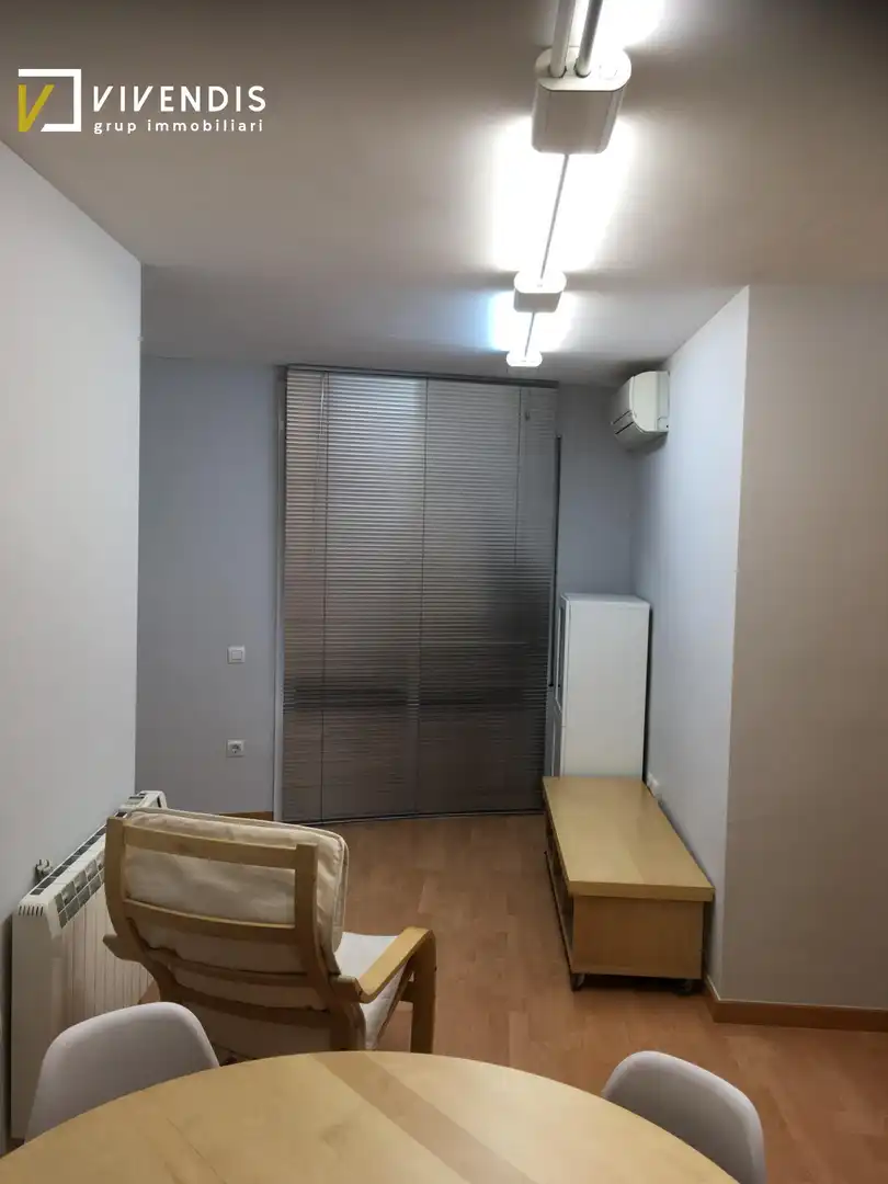Habitación de Piso de alquiler en Lleida con Calefacción, Amueblado y Balcón