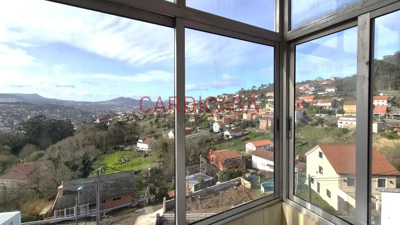 Vista exterior de Casa o chalet en venta en Vigo  con Calefacción, Trastero y Amueblado