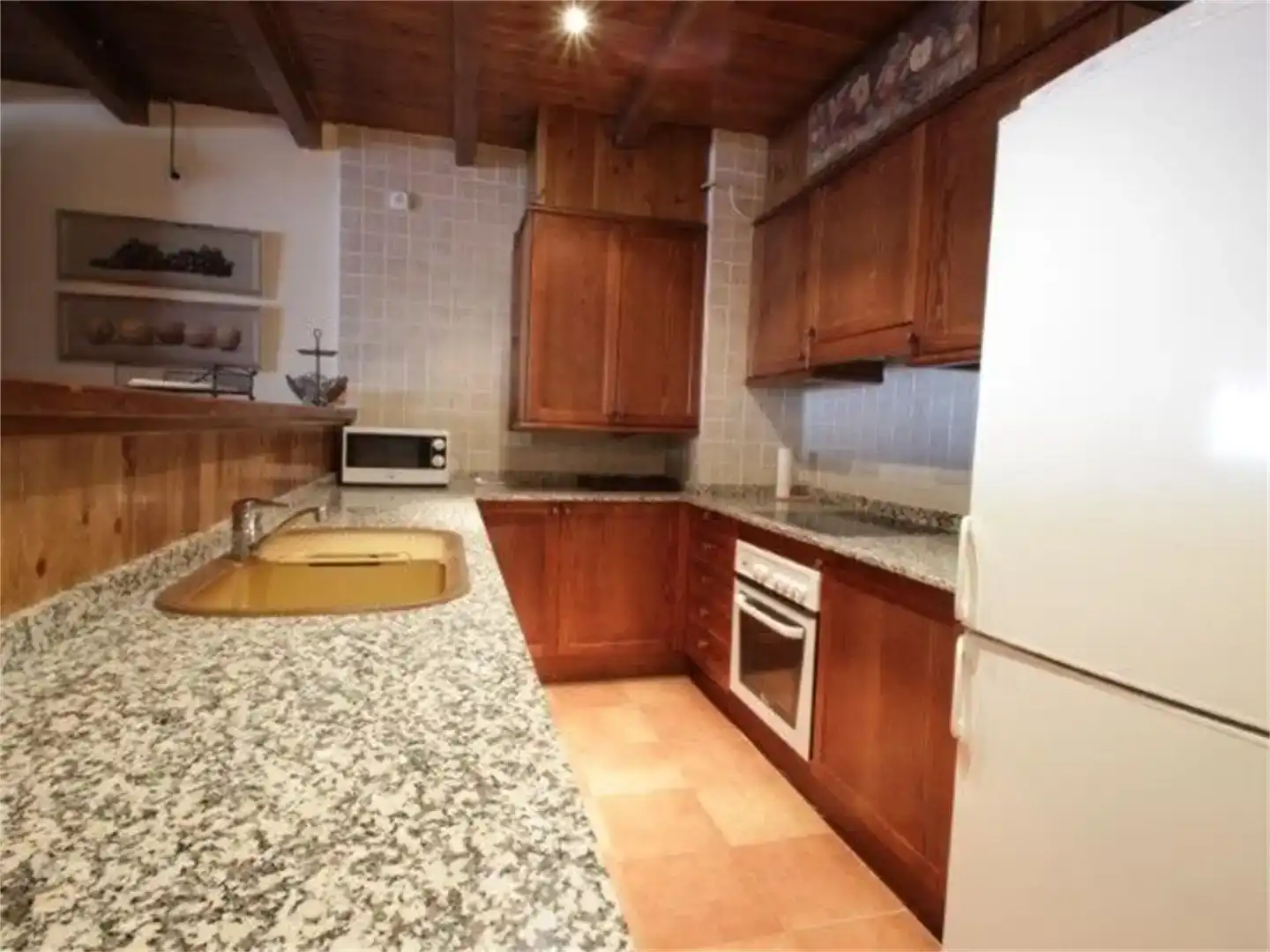 Kitchen of Flat for rent in Naut Aran  with Private garden, Parquet flooring and Storage room
