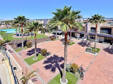 Penthouse with balcony for sale in Torre de la Horadada