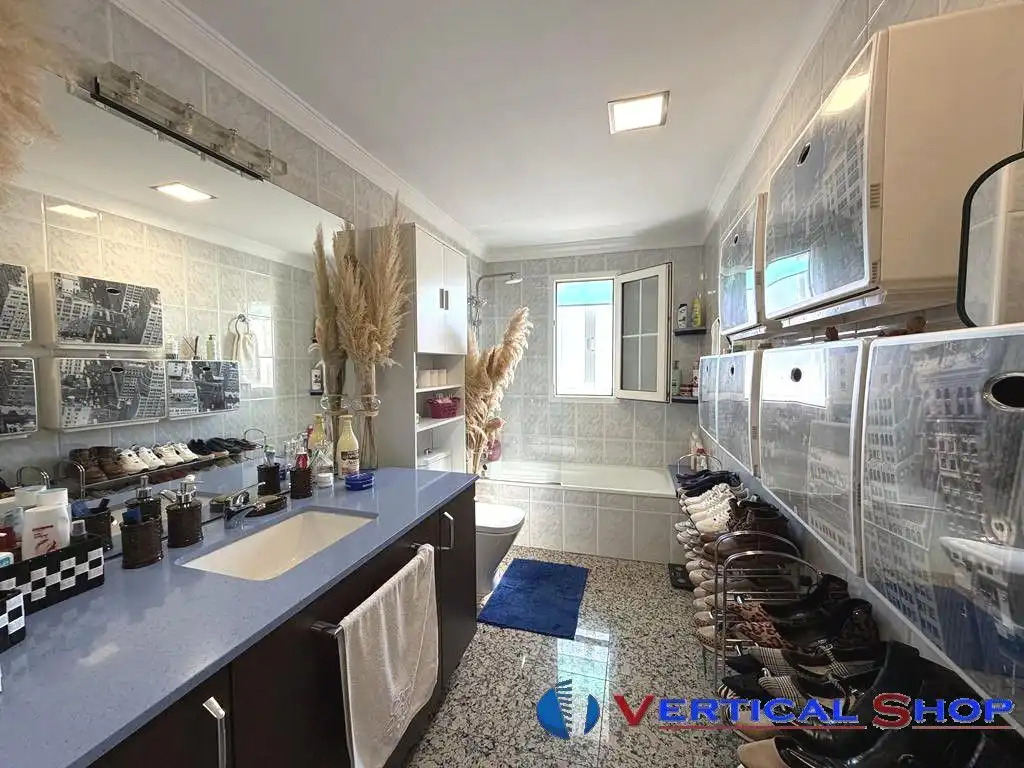Baño de Piso en venta en Caudete