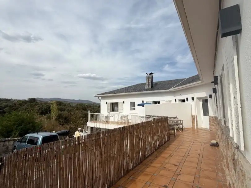 Casa o xalet en venda a Calle de la Albahaca, 15, Salud y Alegría - El Lago