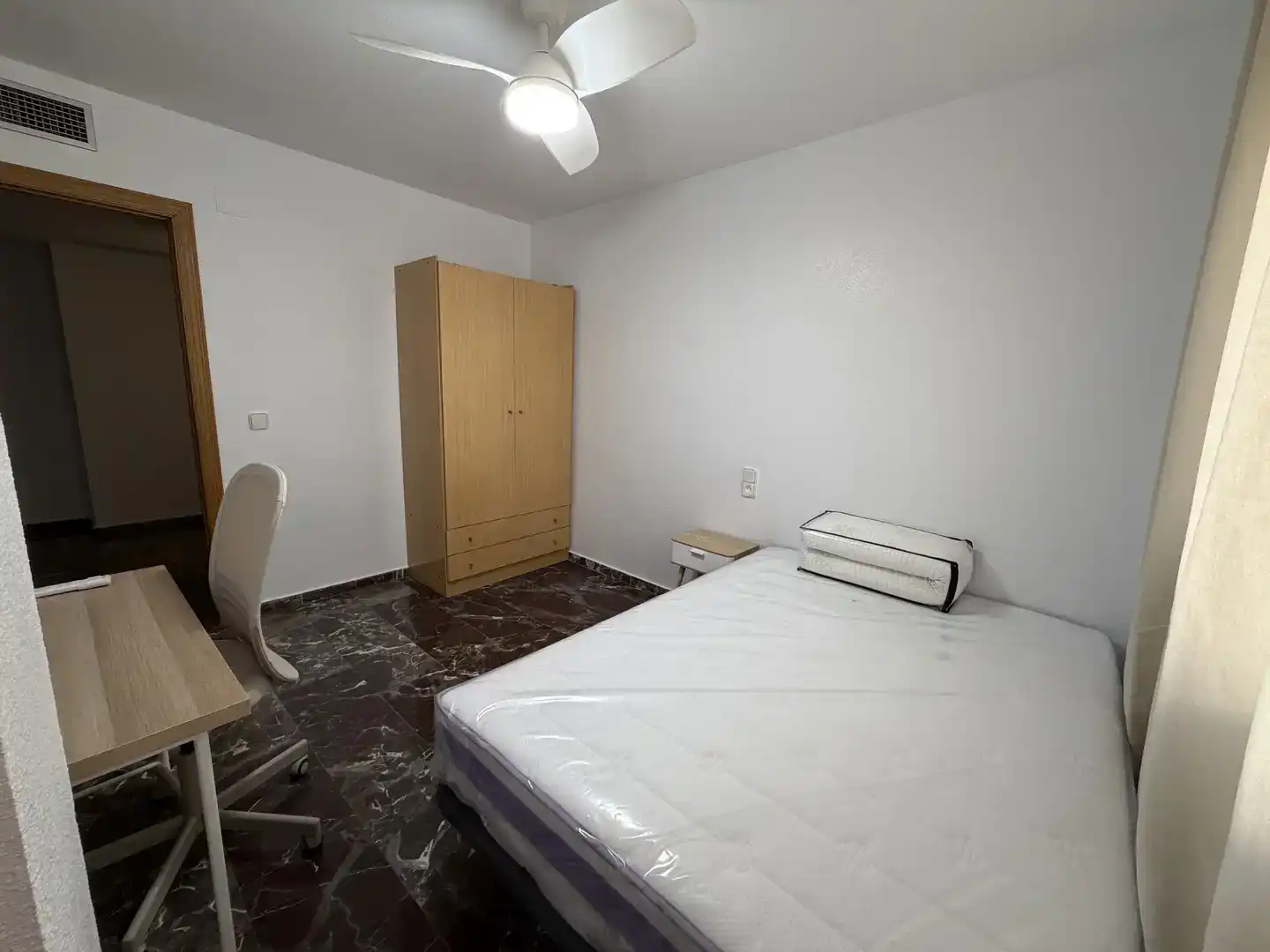 Bedroom of Flat for share in Lorca  with Furnished