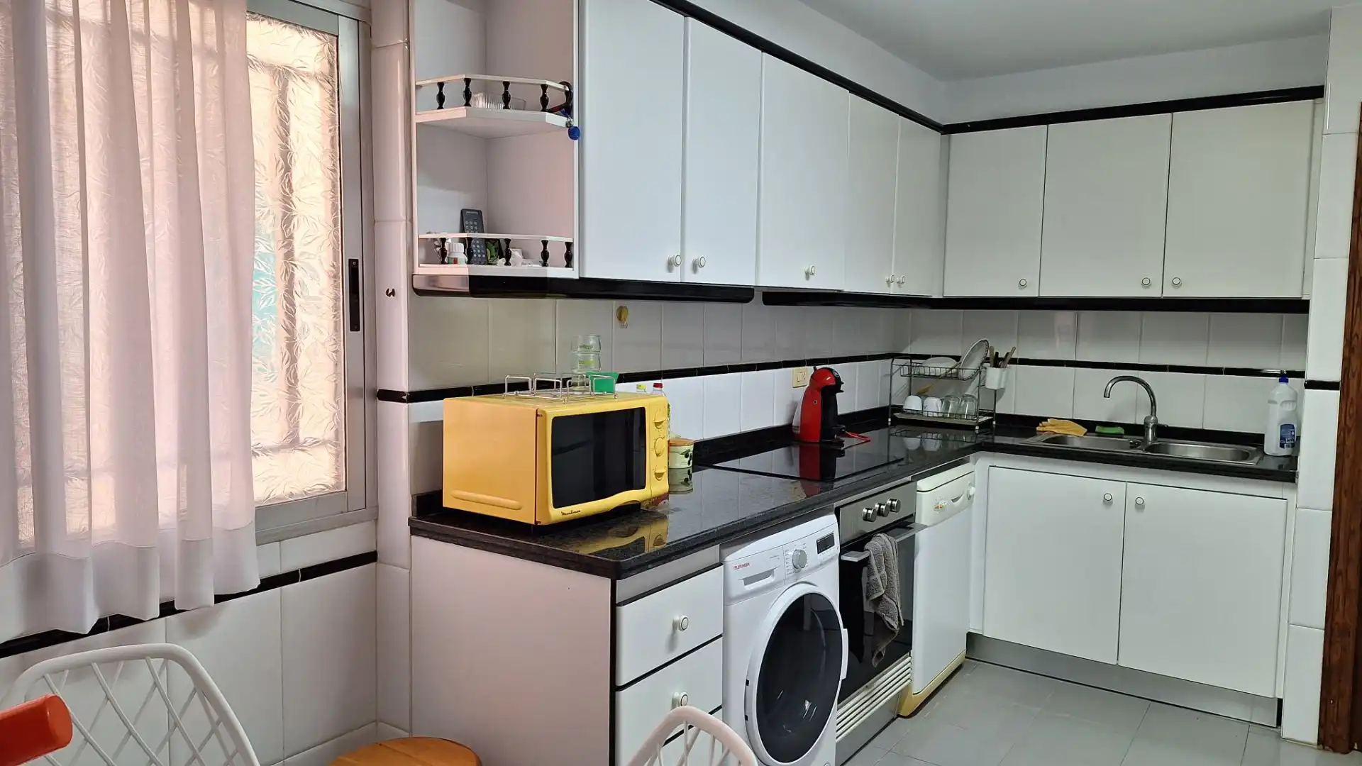 Cocina de Apartamento en venta en Gandia con Aire acondicionado, Calefacción y Terraza