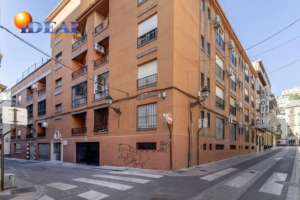 Piso con terraza en venta en Calle SANTA LUCIA
