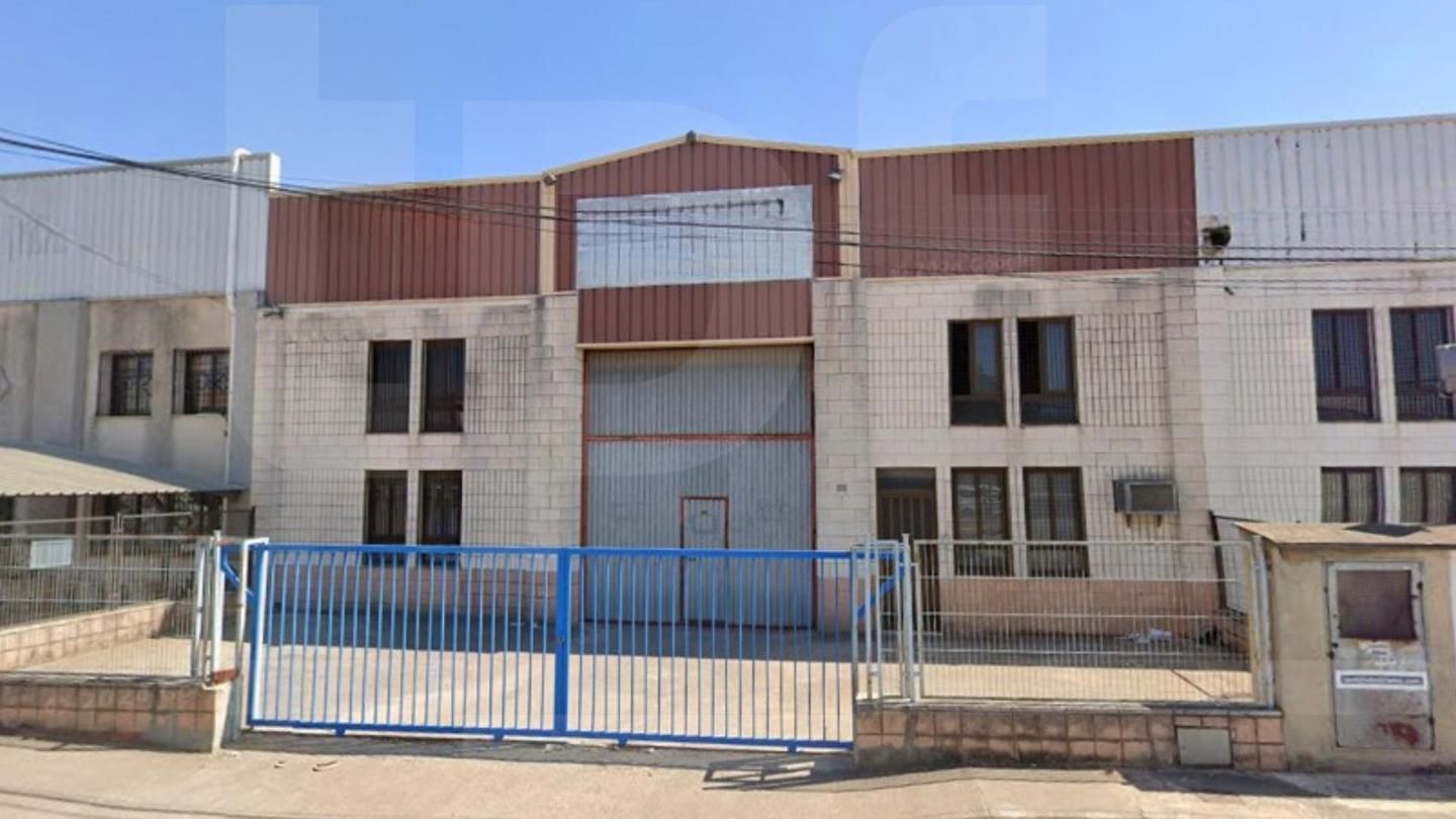 Exterior view of Industrial buildings to rent in Torrent