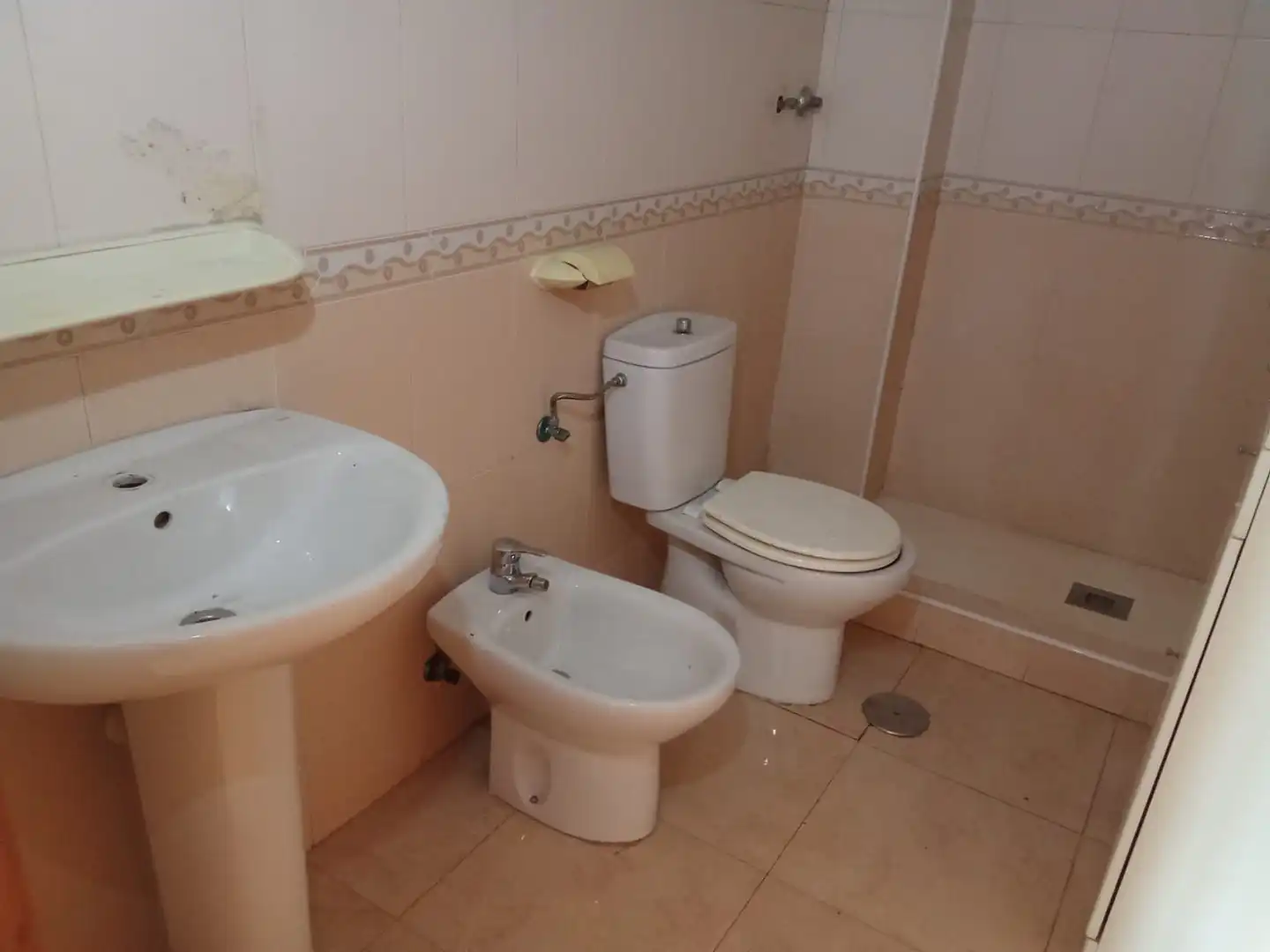 Bany de Pis en venda en Murcia