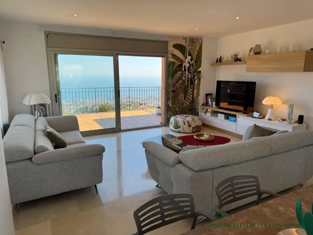 Sala d'estar de Dúplex en venda en Castell d'Aro, Platja d'Aro i s'Agaró amb Aire condicionat, Calefacció i Terrassa