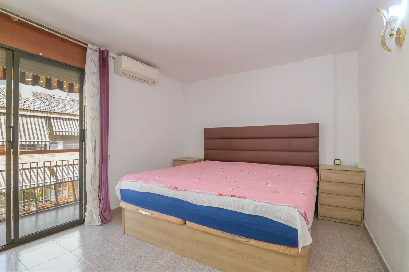 Dormitori de Casa adosada en venda en Sant Boi de Llobregat amb Aire condicionat i Terrassa