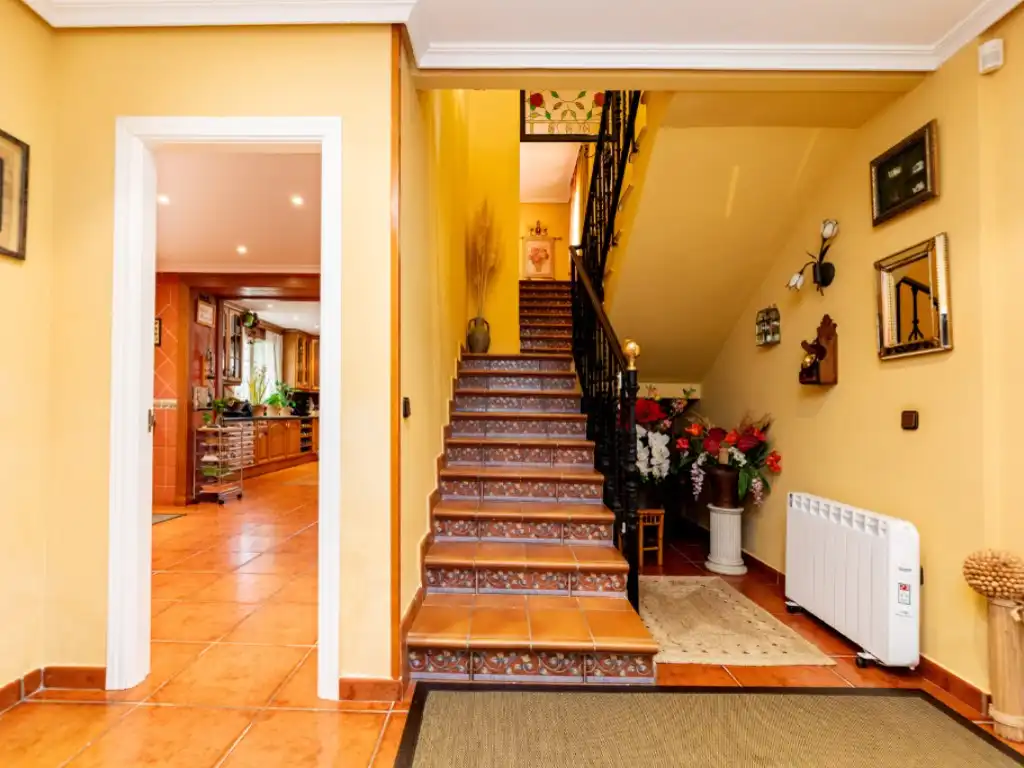 Casa o chalet en venta en Espinoso del Rey con Terraza, Piscina y Amueblado