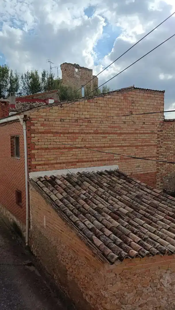 Vista exterior de Casa adosada en venda en Fresneda de la Sierra amb Moblat