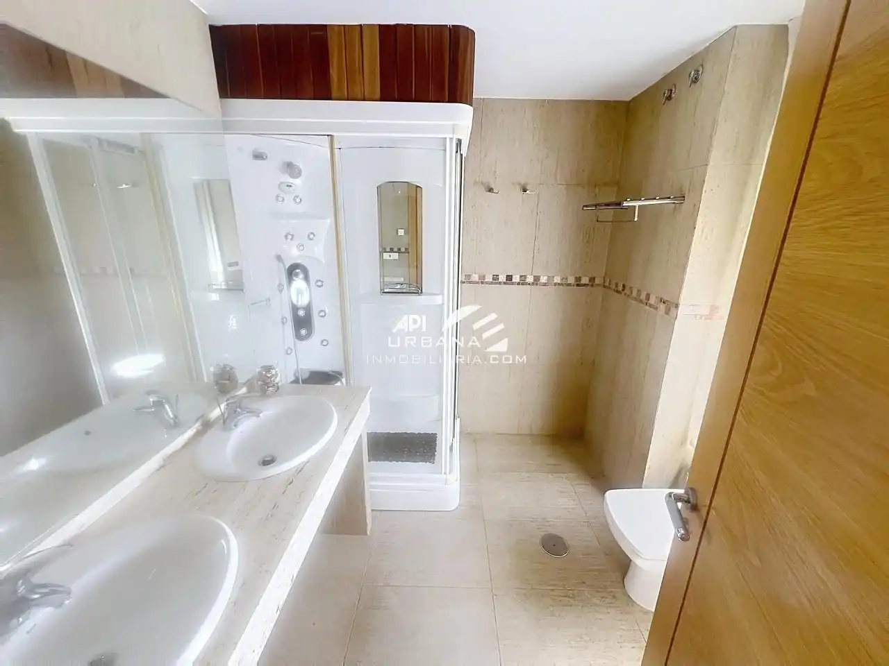 Bathroom of Houses for sale in Lucena  with Air Conditioner, Terrace and Swimming Pool
