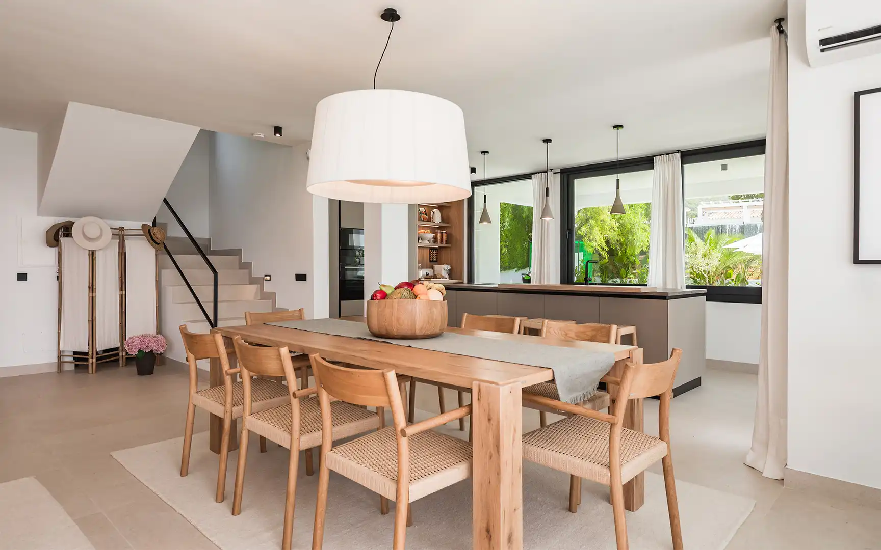 Comedor de Casa o chalet en venta en Marbella con Aire acondicionado, Jardín privado y Terraza