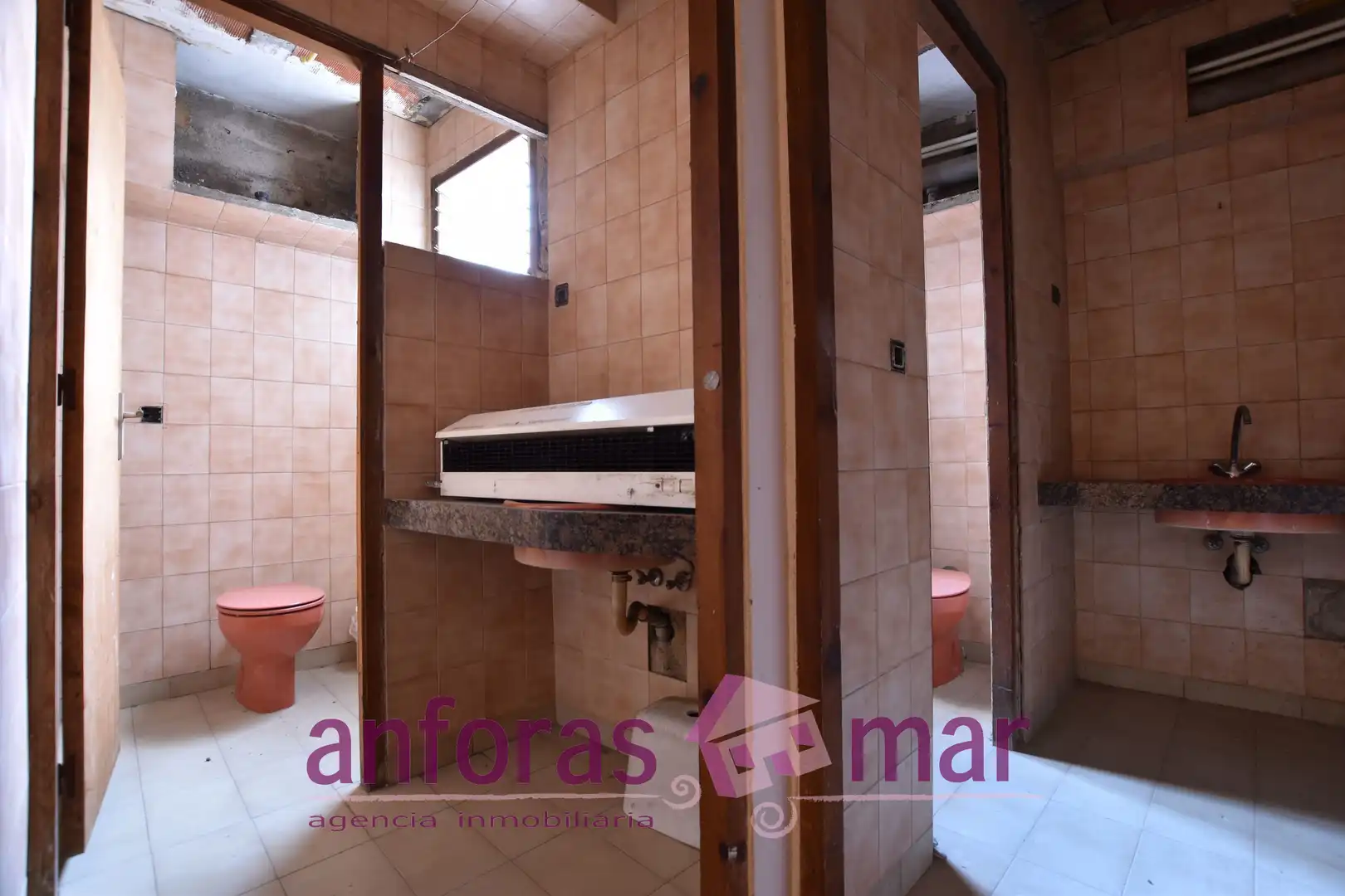 Badezimmer von Gebäude zum Verkauf in Torredembarra