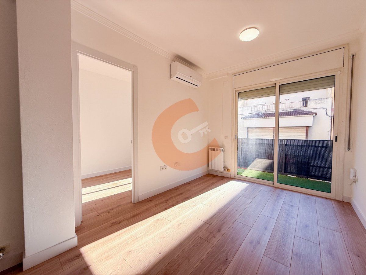 Bedroom of Flat for sale in El Vendrell  with Air Conditioner, Heating and Balcony