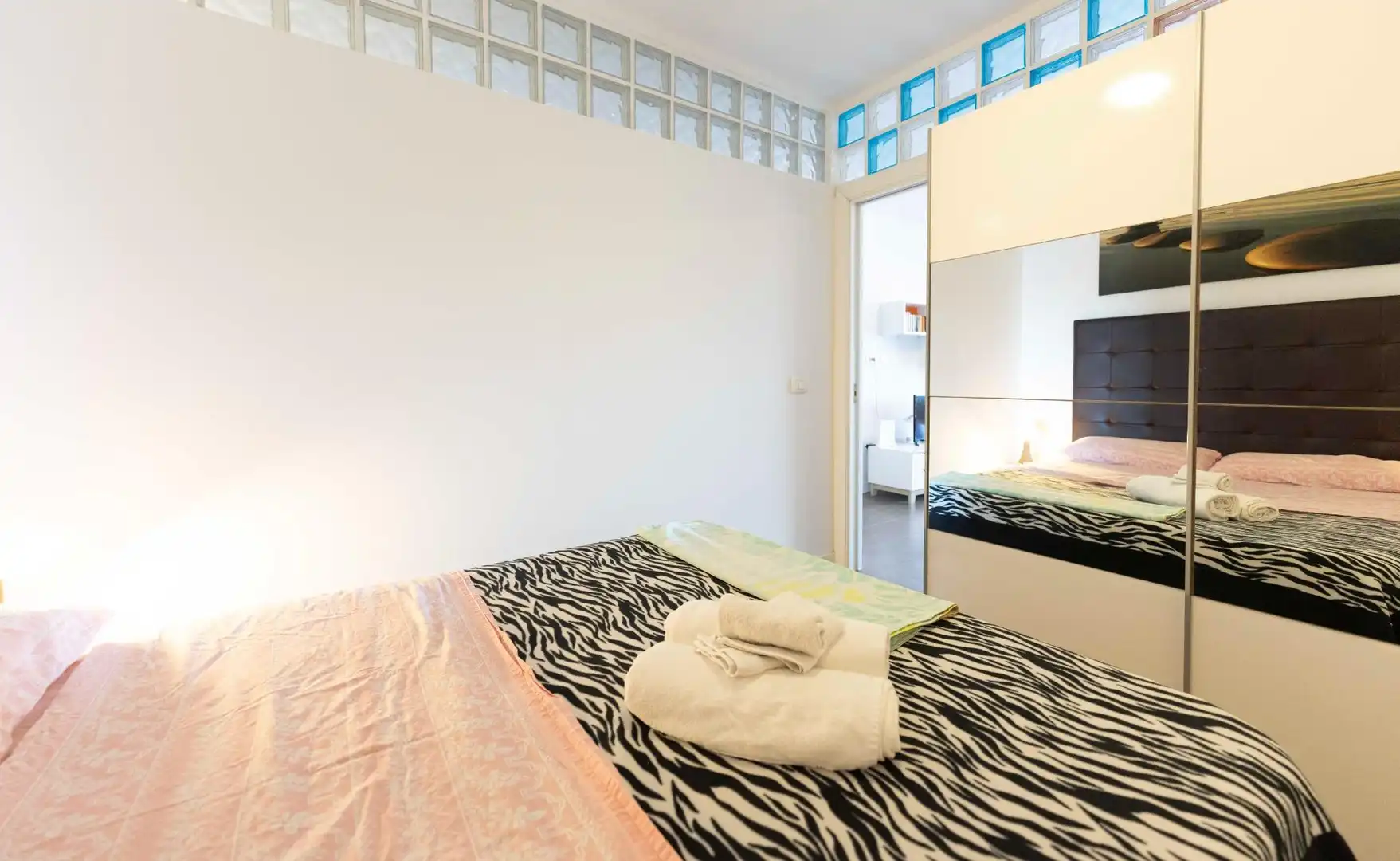 Habitación de Apartamento de alquiler en Adeje con Aire acondicionado, Terraza y Amueblado
