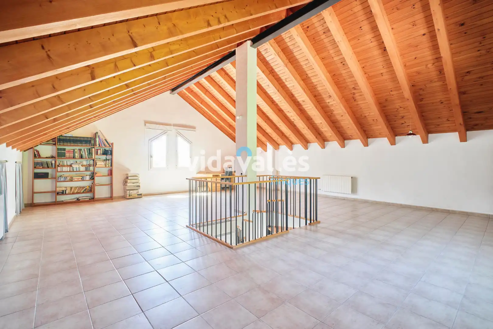 Vista exterior de Casa o xalet en venda en Vallgorguina amb Aire condicionat, Calefacció i Jardí privat