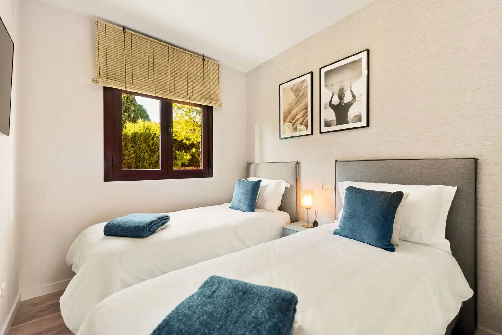 Habitación de Apartamento en venta en Estepona con Terraza, Piscina y Piscina comunitaria