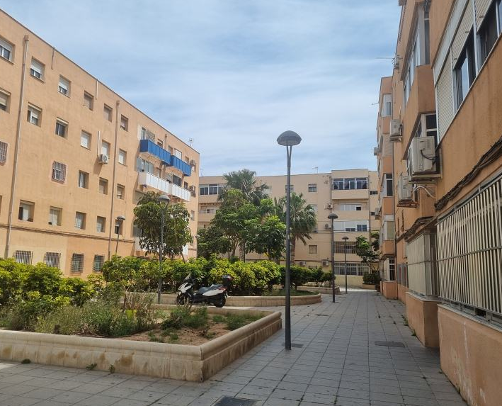 Vista exterior de Pis en venda en  Almería Capital