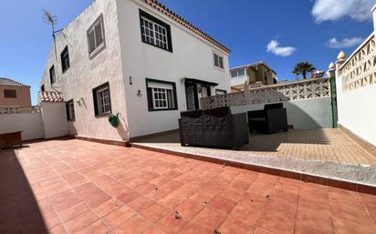 Vista exterior de Dúplex de lloguer en Arona amb Terrassa i Moblat