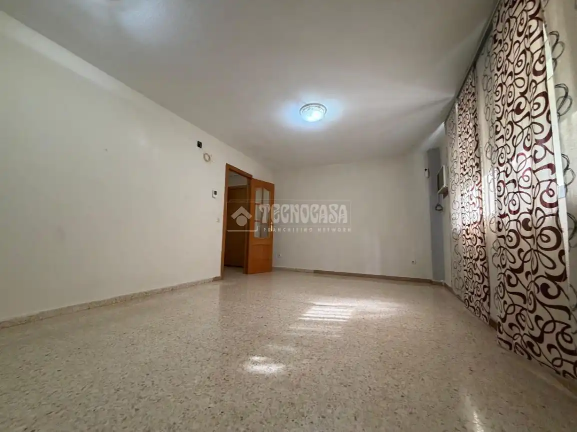 Bedroom of Flat for sale in Sevilla