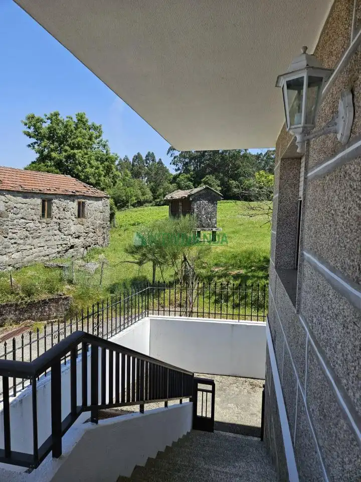Vista exterior de Casa o chalet en venta en Covelo con Calefacción, Jardín privado y Terraza