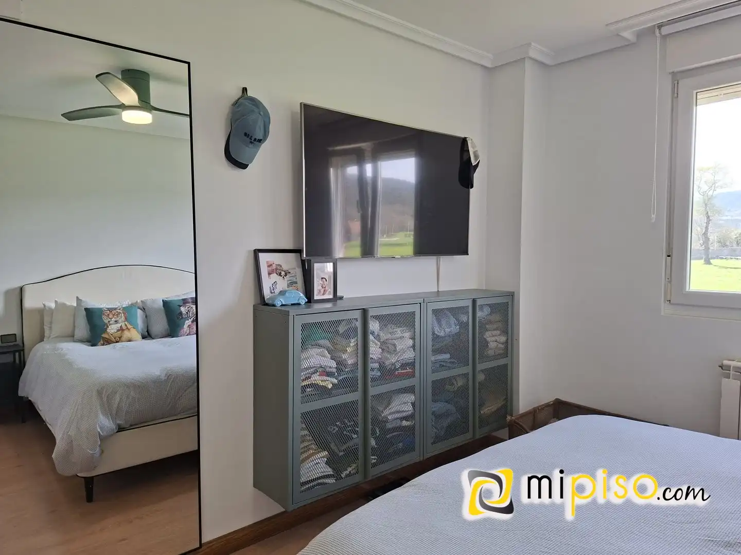 Habitación de Casa adosada en venta en Solórzano con Calefacción y Jardín privado