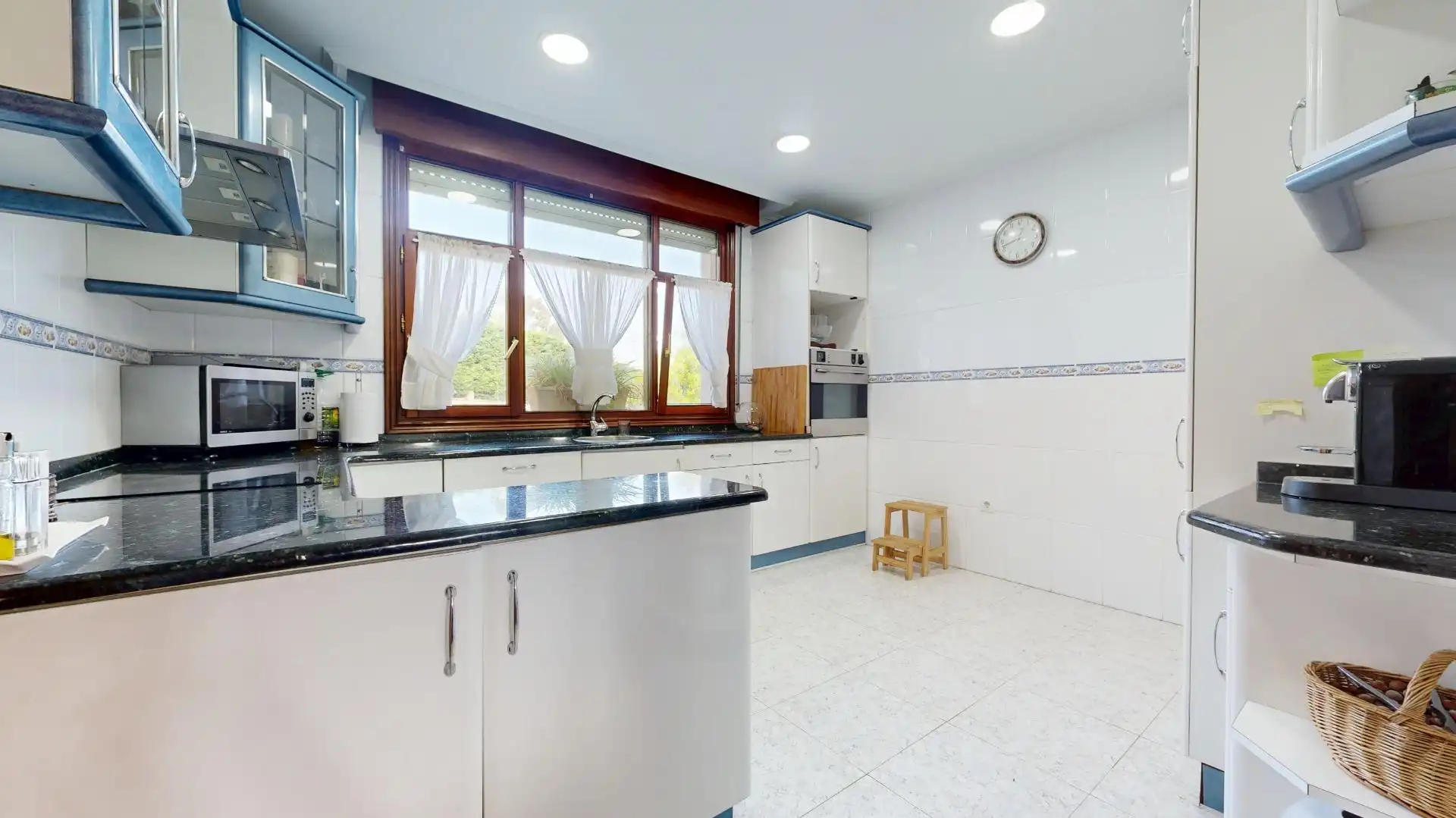 Cocina de Casa adosada en venta en Zalla  con Calefacción, Jardín privado y Terraza
