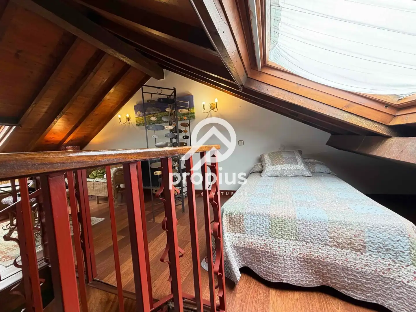 Habitación de Casa adosada en venta en Llanes con Calefacción, Trastero y Amueblado