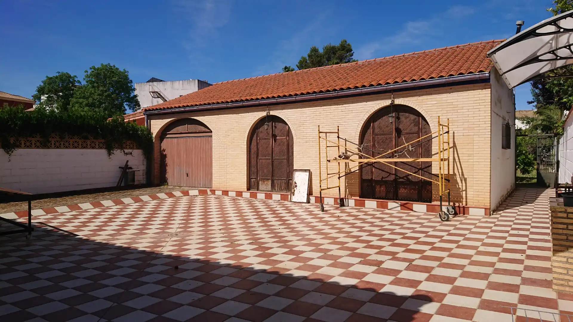 Vista exterior de Casa o chalet en venta en Espartinas con Aire acondicionado, Jardín privado y Terraza