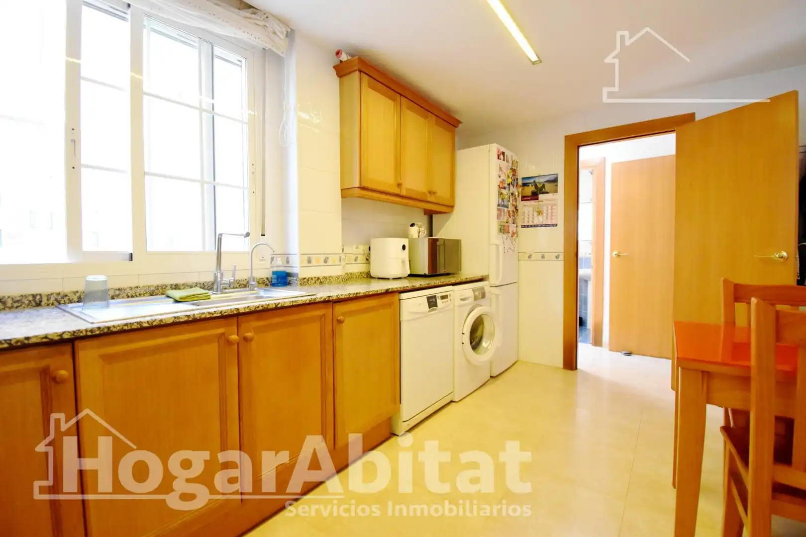 Küche von Einfamilien-Reihenhaus zum Verkauf in Cullera mit Heizung, Terrasse und Abstellraum