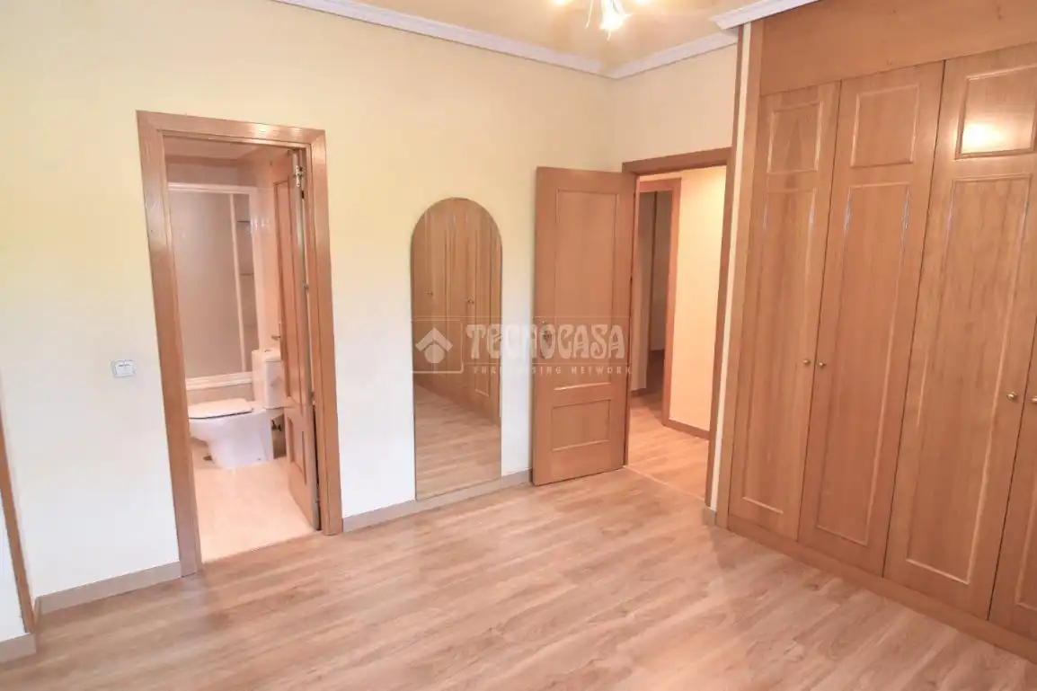 Habitación de Piso en venta en Boadilla del Monte con Jardín privado
