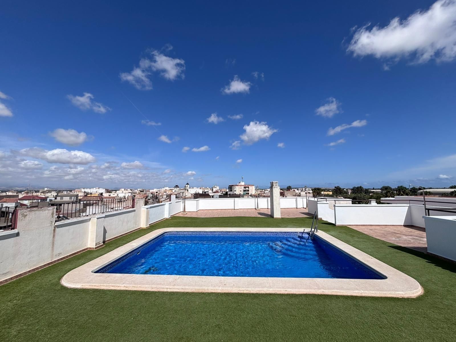 Piscina de Apartament en venda en Dolores amb Terrassa, Balcó i Piscina comunitària