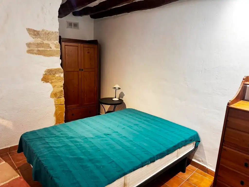 Casa adosada en venta en Calle de los Serranos de Aparicio, 11, Cretas