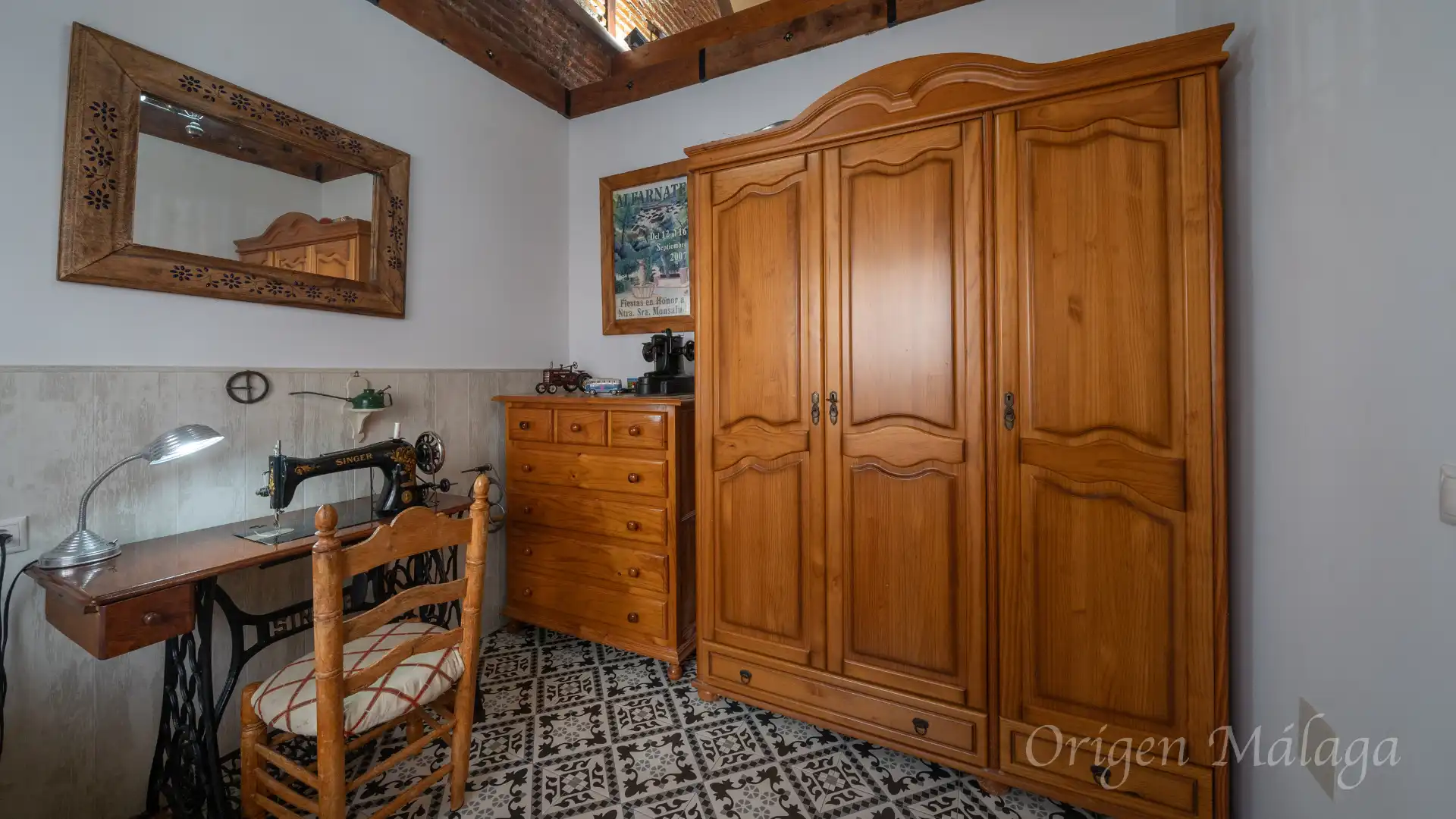 Habitación de Casa adosada en venta en Málaga con Aire acondicionado, Terraza y Trastero