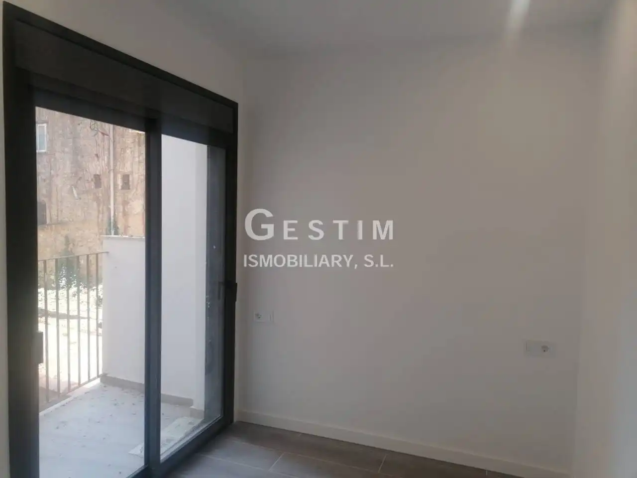 Habitación de Piso en venta en Vic con Calefacción, Balcón y Alarma