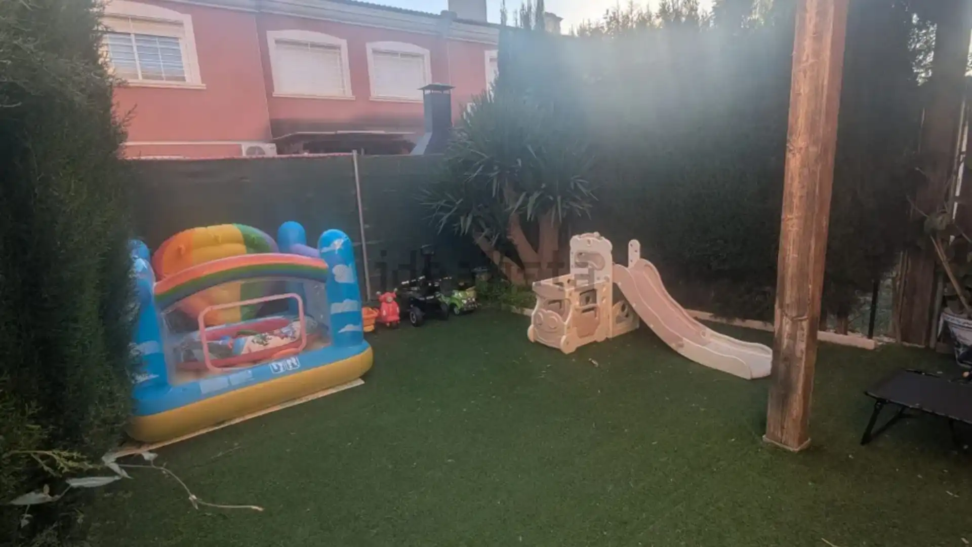 Jardín de Casa adosada de alquiler en La Pobla de Vallbona con Aire acondicionado, Horno y Lavadora