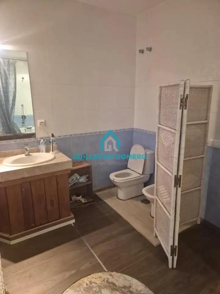 Baño de Piso en venta en La Puebla del Río con Terraza