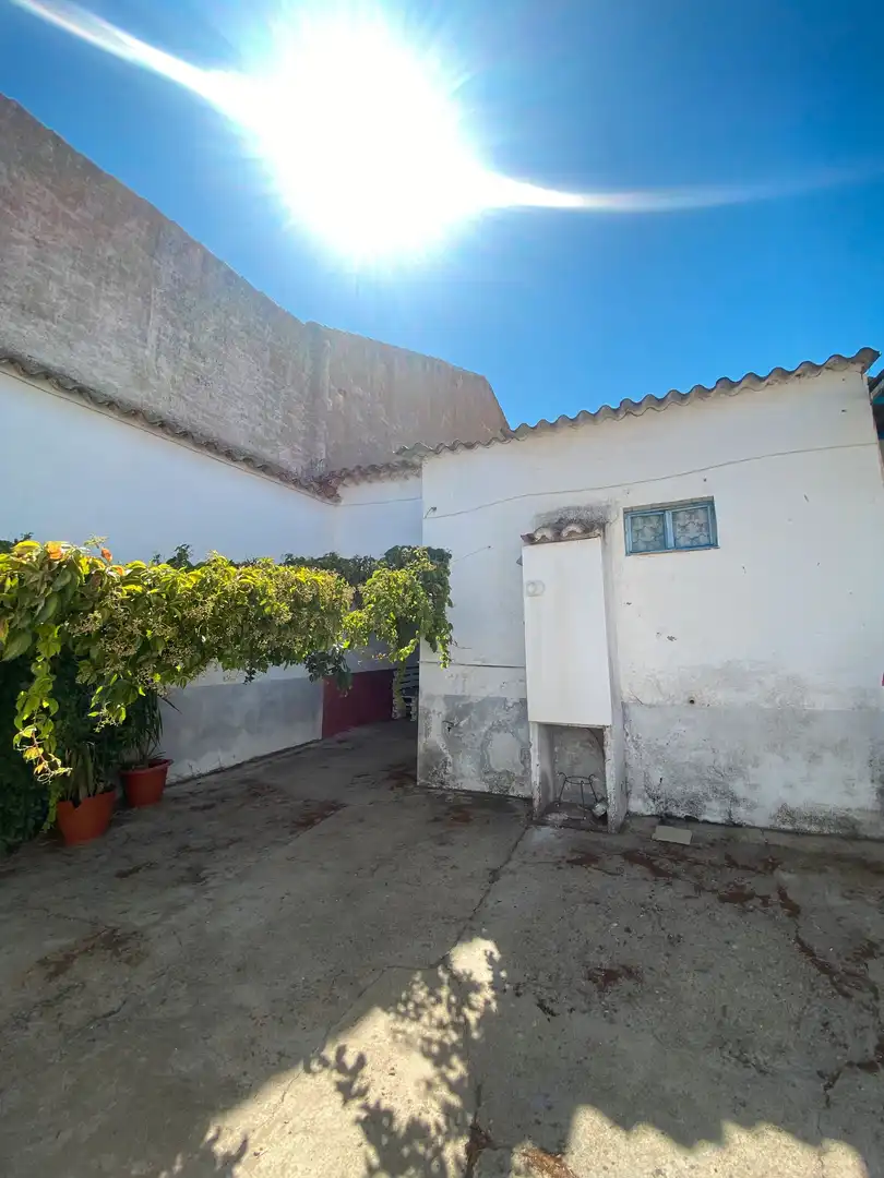 Vista exterior de Finca rústica en venda en Cabeza del Buey amb Traster