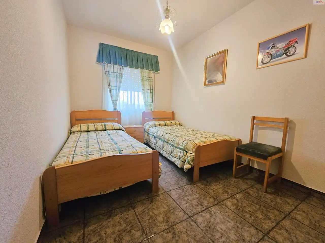 Habitación de Casa o chalet en venta en Villa del Prado con Calefacción, Terraza y Trastero